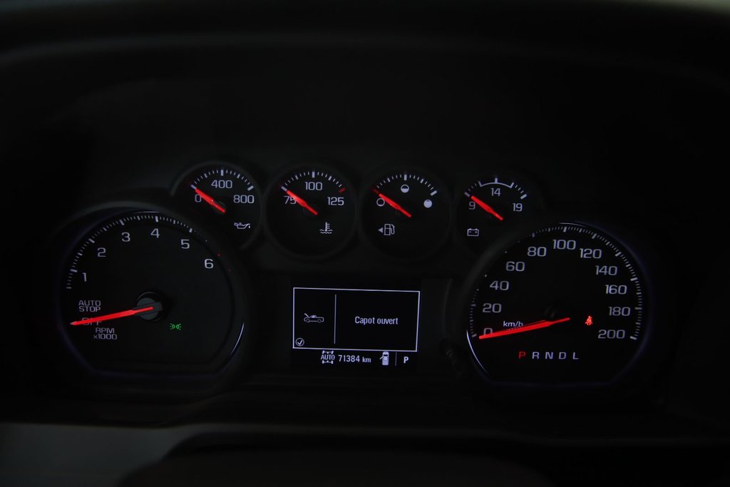 Chevrolet Silverado 1500  2022 à Jonquière, Québec - 12 - w1024h768px