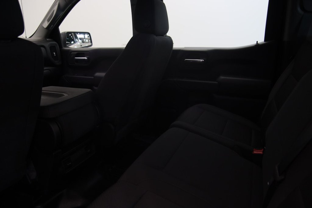 Chevrolet Silverado 1500  2022 à Jonquière, Québec - 8 - w1024h768px