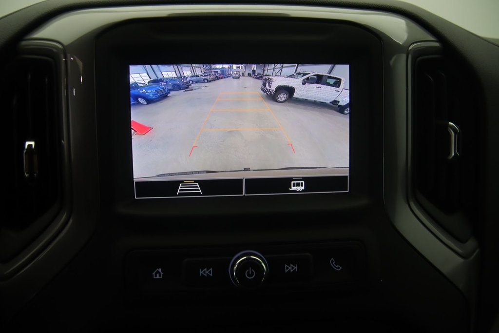 Chevrolet Silverado 1500  2022 à Sept-Îles, Québec - 14 - w1024h768px