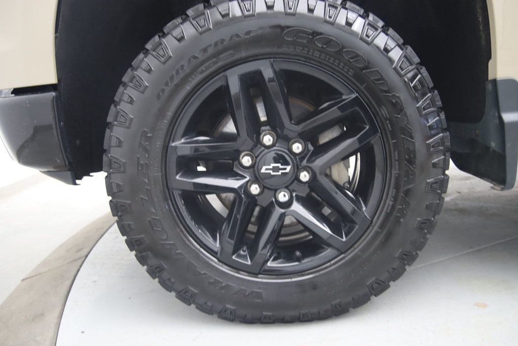 Chevrolet Silverado 1500  2022 à Sept-Îles, Québec - 18 - w1024h768px