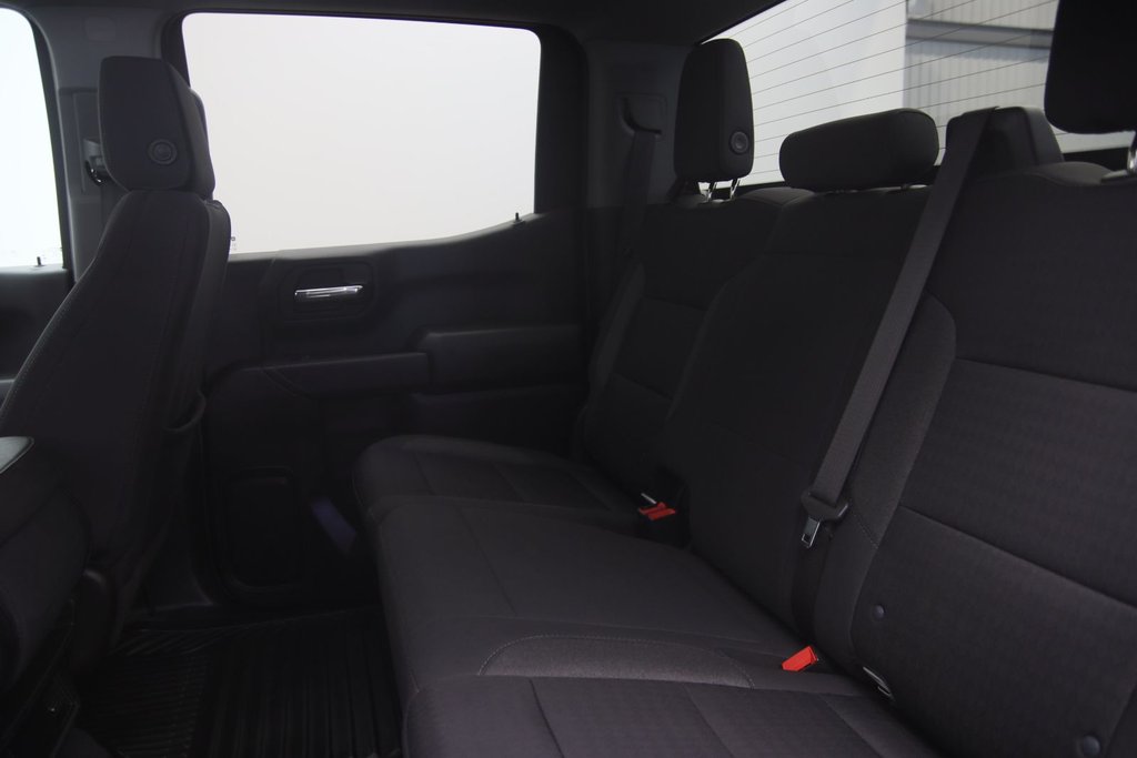 Chevrolet Silverado 1500  2022 à Sept-Îles, Québec - 9 - w1024h768px