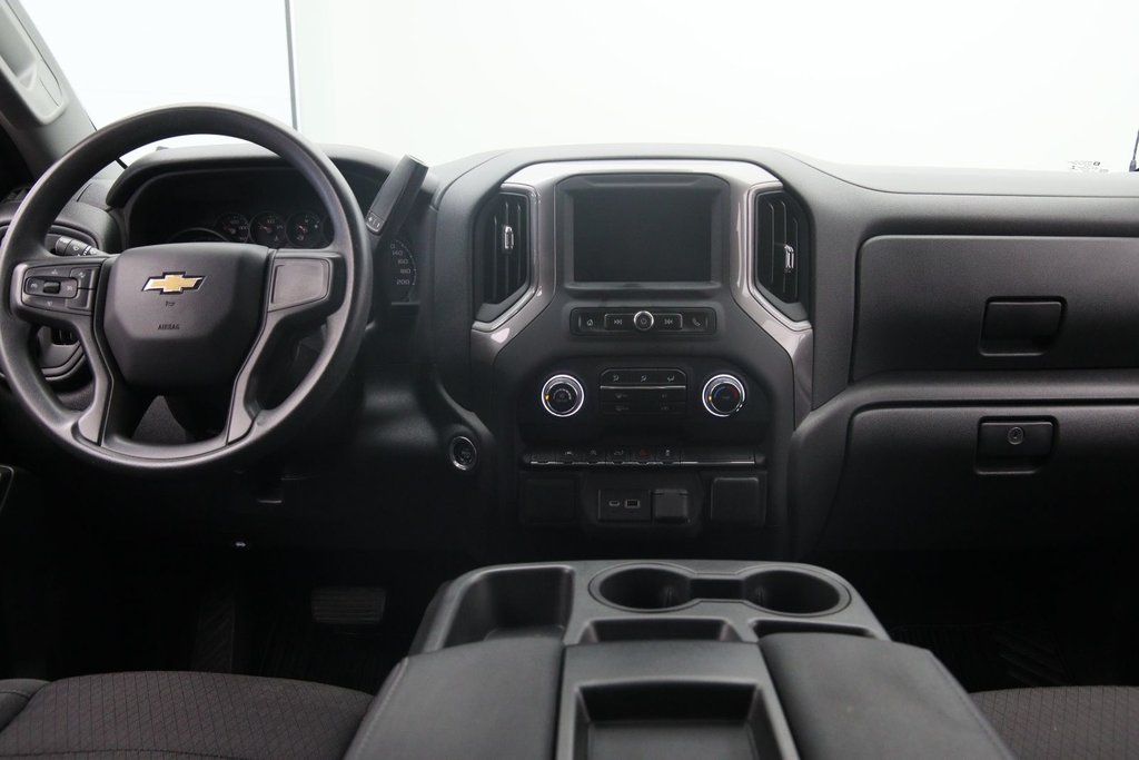 2022 Chevrolet Silverado 1500 Custom in Chicoutimi, Quebec - 11 - w1024h768px