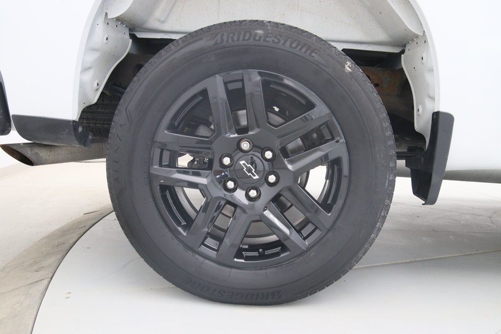 2022 Chevrolet Silverado 1500 Custom in Chicoutimi, Quebec - 19 - w1024h768px