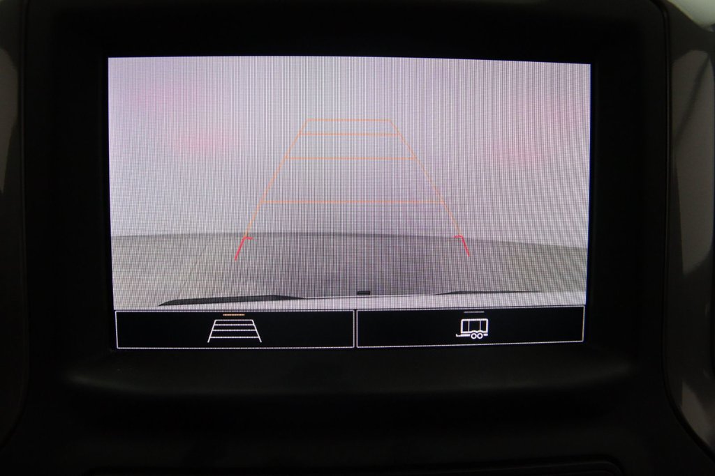 2022 Chevrolet Silverado 1500 Custom in Chicoutimi, Quebec - 15 - w1024h768px