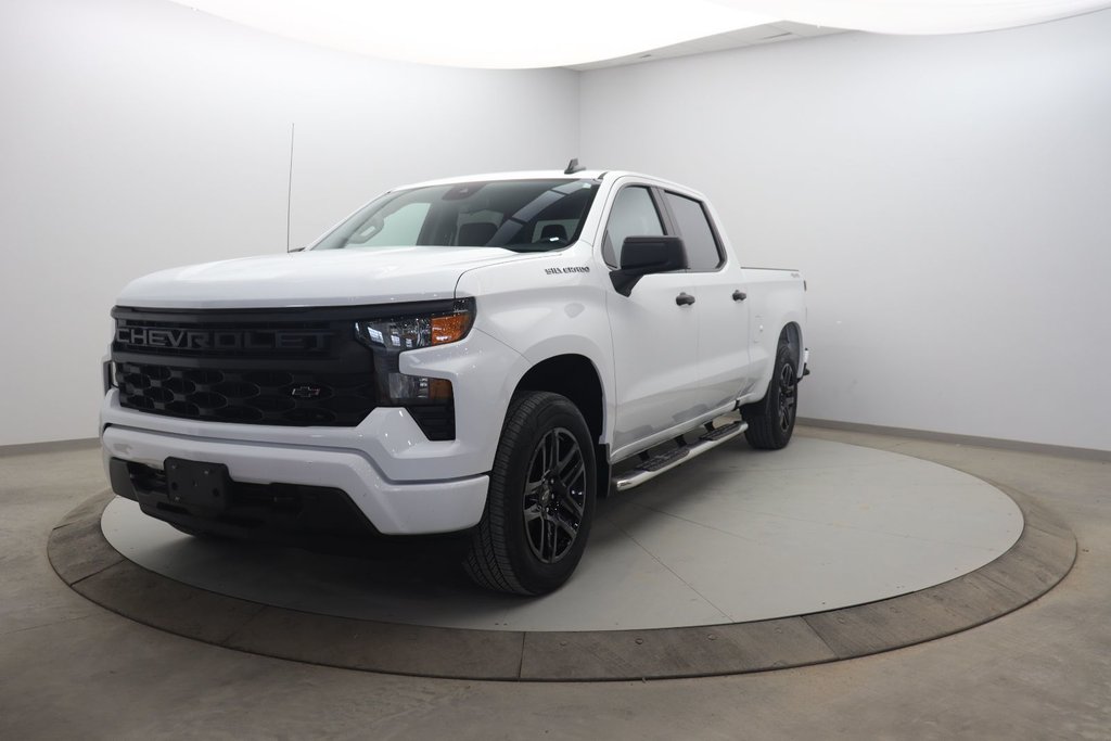 2022 Chevrolet Silverado 1500 Custom in Chicoutimi, Quebec - 1 - w1024h768px