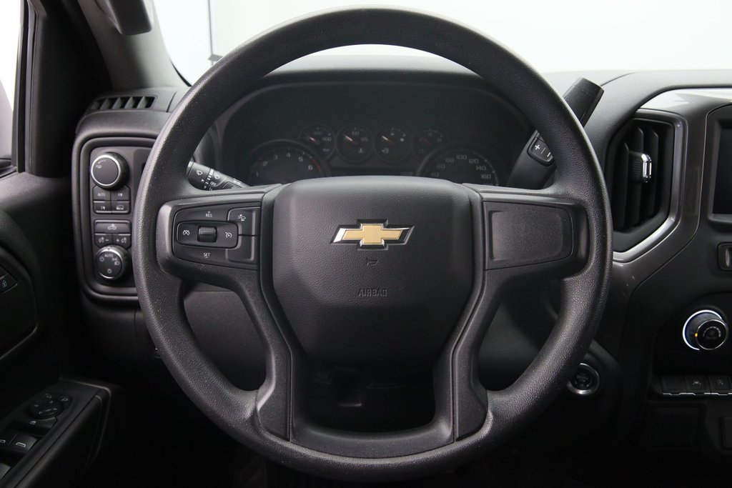 2022 Chevrolet Silverado 1500 Custom in Chicoutimi, Quebec - 12 - w1024h768px