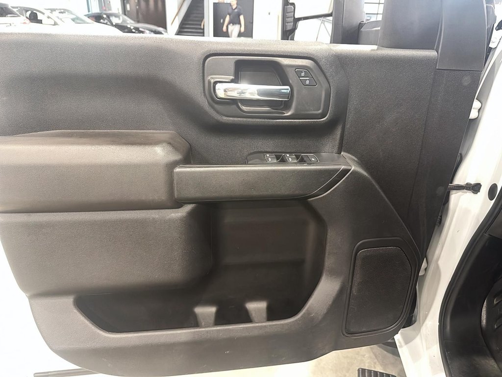 Chevrolet Silverado 2500HD  2022 à Jonquière, Québec - 11 - w1024h768px