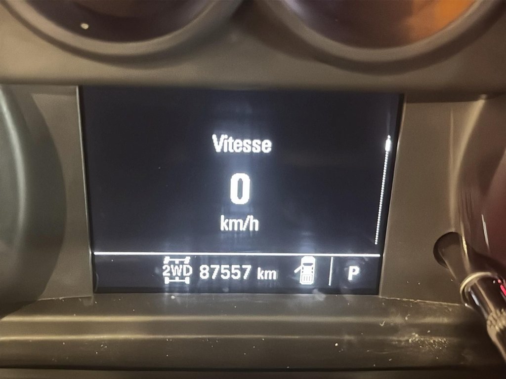 Chevrolet Silverado 2500HD  2022 à Jonquière, Québec - 13 - w1024h768px