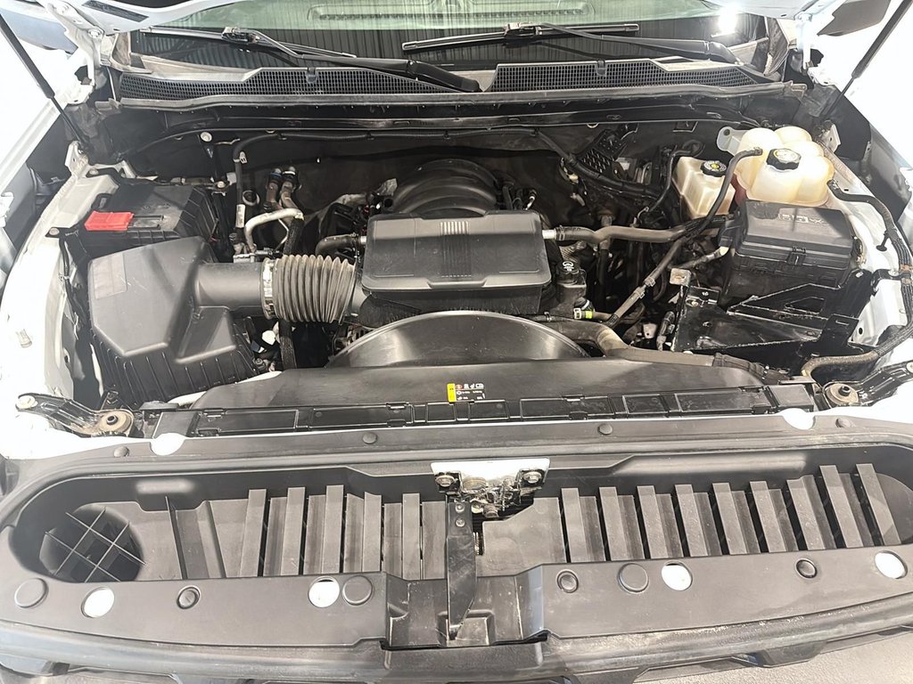 Chevrolet Silverado 2500HD  2022 à Jonquière, Québec - 8 - w1024h768px