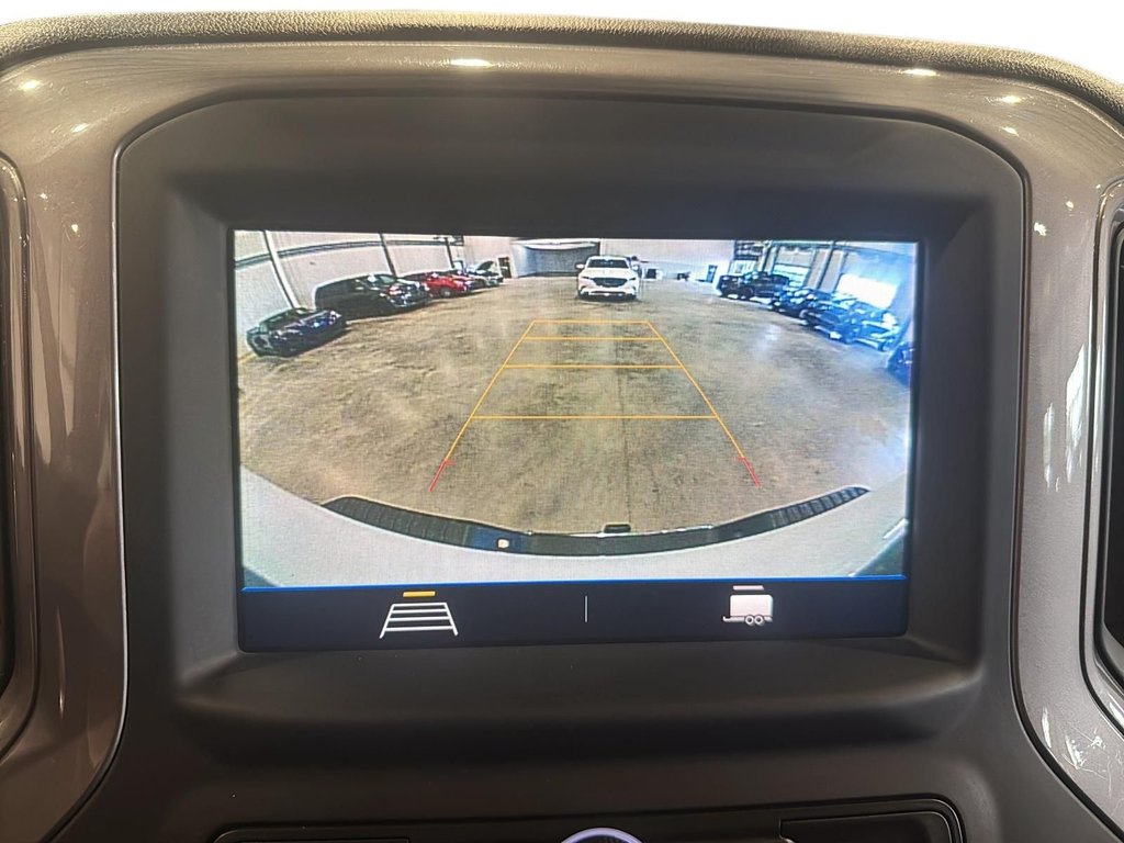Chevrolet Silverado 2500HD  2022 à Jonquière, Québec - 18 - w1024h768px