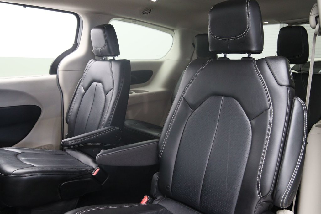 2023 Chrysler Pacifica in Baie-Comeau, Quebec - 8 - w1024h768px