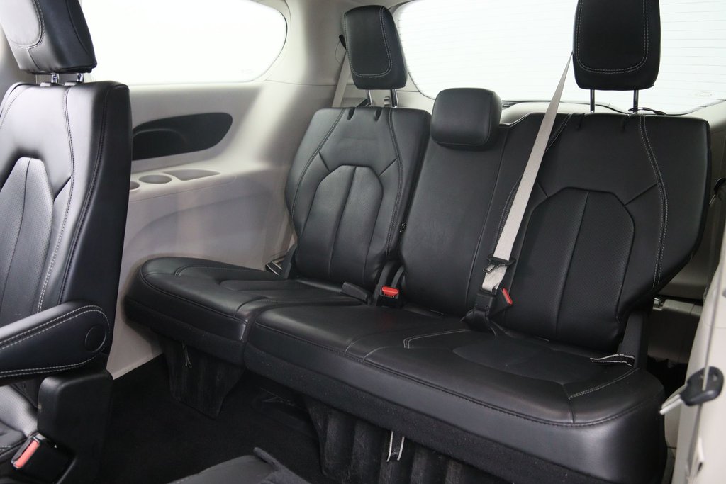 2023 Chrysler Pacifica in Baie-Comeau, Quebec - 9 - w1024h768px