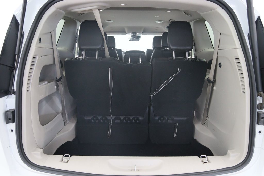 2023 Chrysler Pacifica in Baie-Comeau, Quebec - 18 - w1024h768px