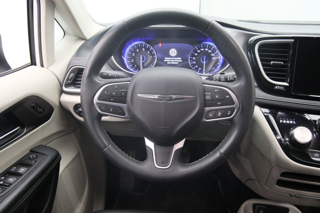 2023 Chrysler Pacifica in Sept-Îles, Quebec - 12 - w1024h768px