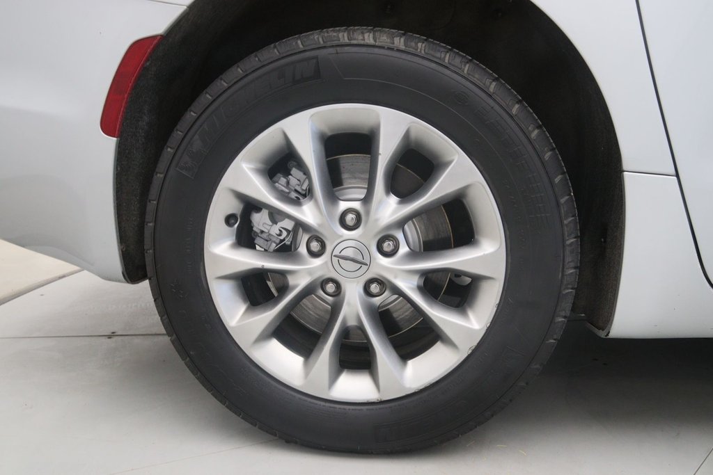 Chrysler Pacifica  2023 à Baie-Comeau, Québec - 17 - w1024h768px