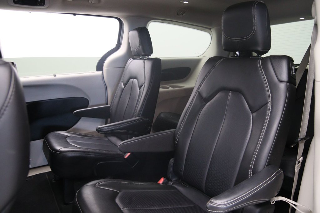 Chrysler Pacifica  2023 à Baie-Comeau, Québec - 8 - w1024h768px