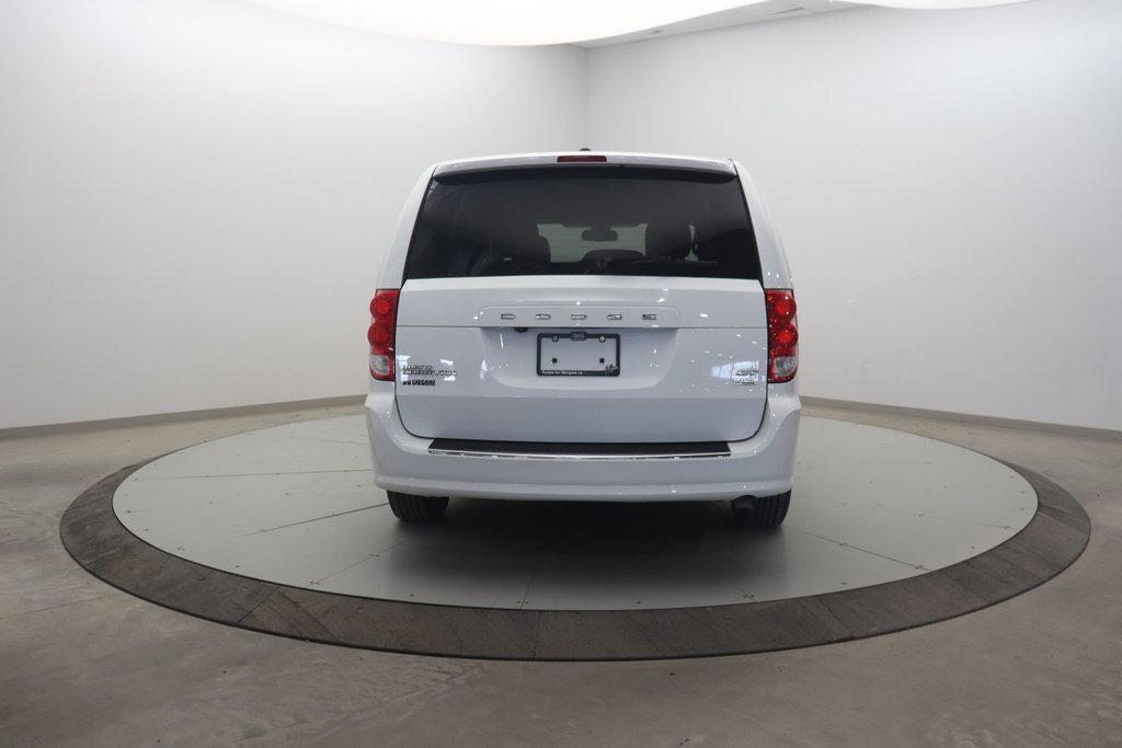 2019 Dodge Grand Caravan in Baie-Comeau, Quebec - 5 - w1024h768px