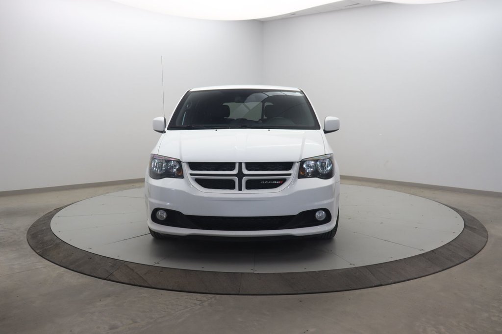 2019 Dodge Grand Caravan in Baie-Comeau, Quebec - 2 - w1024h768px