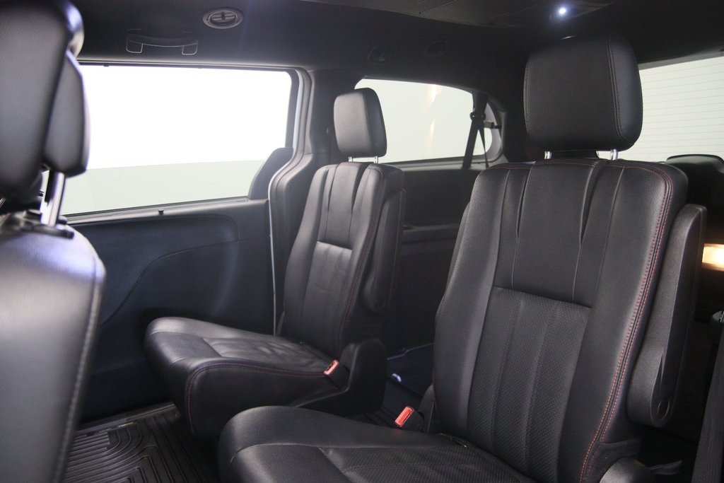 2019 Dodge Grand Caravan in Baie-Comeau, Quebec - 8 - w1024h768px