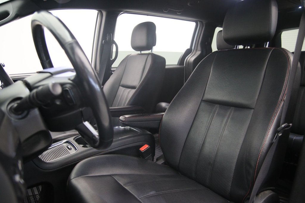 2019 Dodge Grand Caravan in Baie-Comeau, Quebec - 6 - w1024h768px