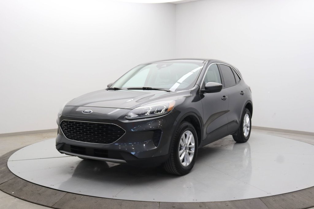 2020 Ford Escape in Sept-Îles, Quebec - 1 - w1024h768px