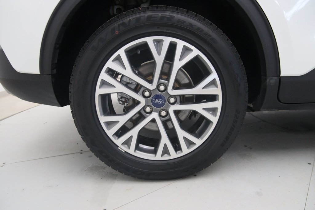 Ford Escape  2021 à Jonquière, Québec - 17 - w1024h768px