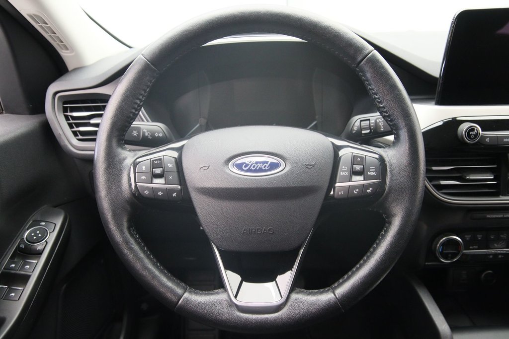 Ford Escape  2021 à Jonquière, Québec - 11 - w1024h768px