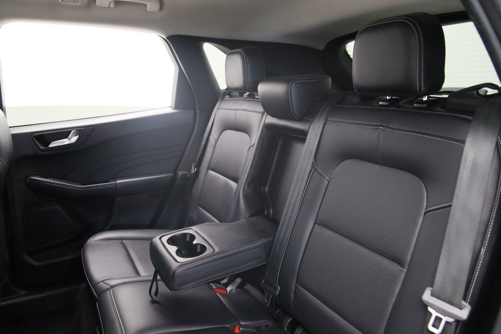 Ford Escape  2021 à Jonquière, Québec - 8 - w1024h768px