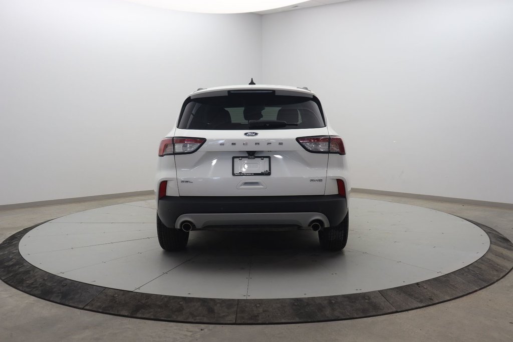 Ford Escape  2021 à Jonquière, Québec - 5 - w1024h768px