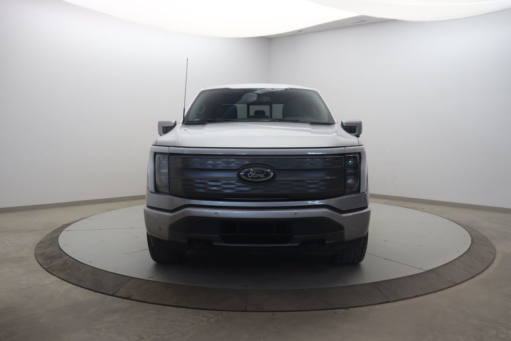 2023 Ford F-150 Lightning in Sept-Îles, Quebec - 2 - w1024h768px