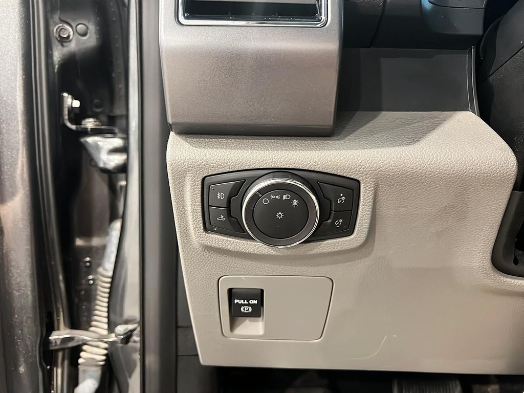 2019 Ford F-150 in Chicoutimi, Quebec - 15 - w1024h768px