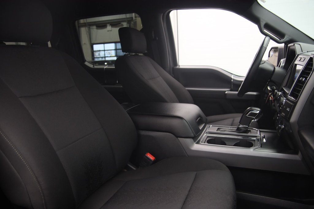 Ford F-150 XLT 2020 à Chicoutimi, Québec - 15 - w1024h768px