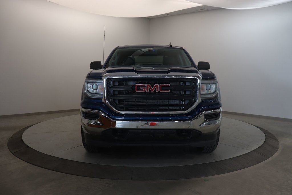 GMC Sierra 1500  2016 à Jonquière, Québec - 2 - w1024h768px