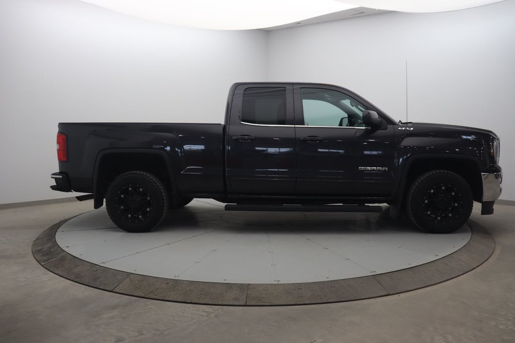 2016 GMC Sierra 1500 in Baie-Comeau, Quebec - 3 - w1024h768px