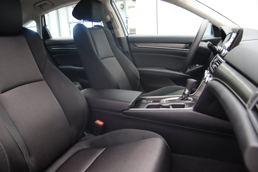 Honda Accord Sedan  2020 à Jonquière, Québec - 15 - w1024h768px