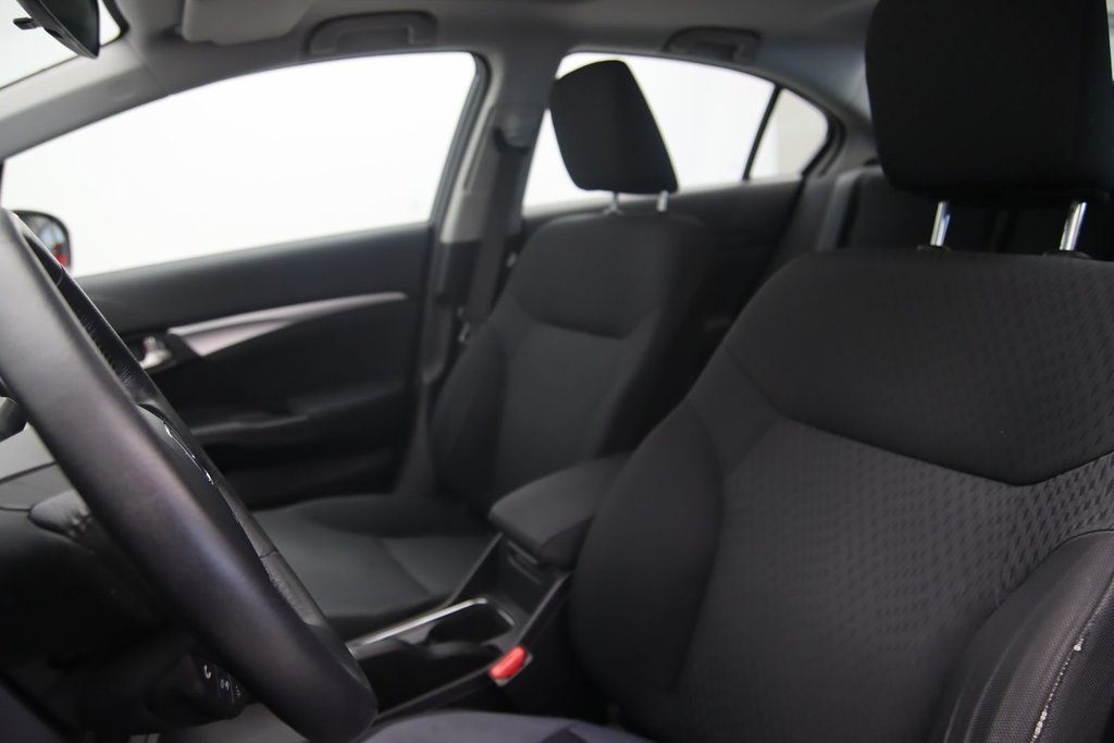 Honda Civic Sedan  2015 à Sept-Îles, Québec - 7 - w1024h768px