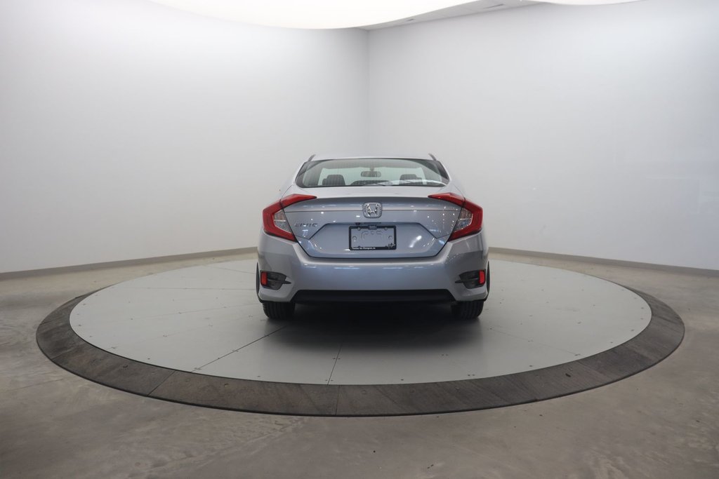 2017 Honda Civic Sedan LX in Chicoutimi, Quebec - 5 - w1024h768px