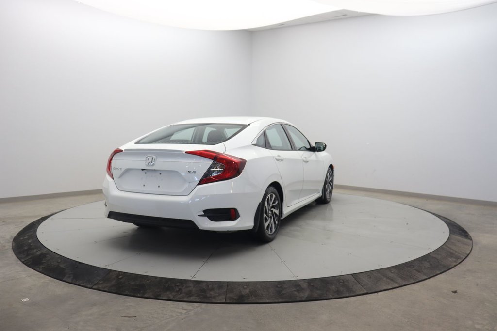 Honda Civic Sedan  2018 à Baie-Comeau, Québec - 4 - w1024h768px