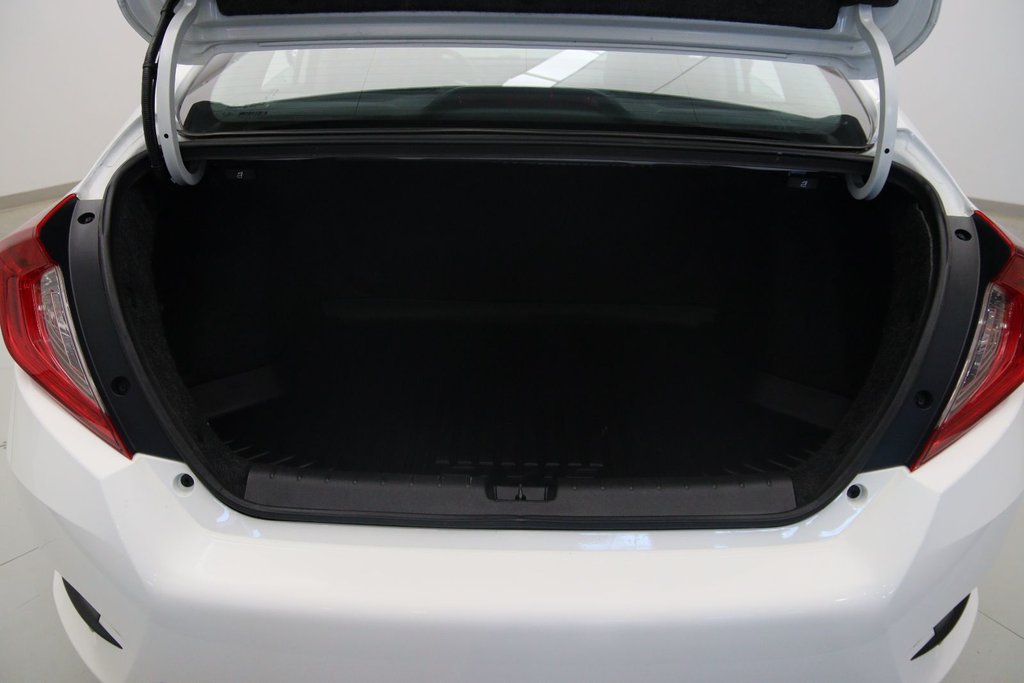 Honda Civic Sedan  2018 à Baie-Comeau, Québec - 15 - w1024h768px