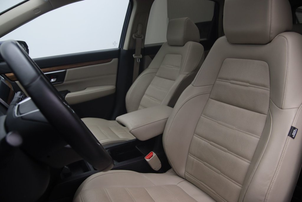 2017 Honda CR-V Touring in Jonquière, Quebec - 7 - w1024h768px