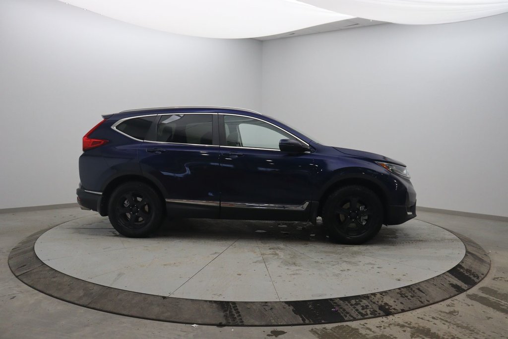 2017 Honda CR-V Touring in Jonquière, Quebec - 3 - w1024h768px