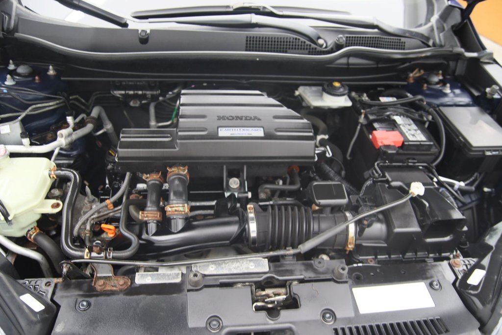 2017 Honda CR-V Touring in Jonquière, Quebec - 16 - w1024h768px