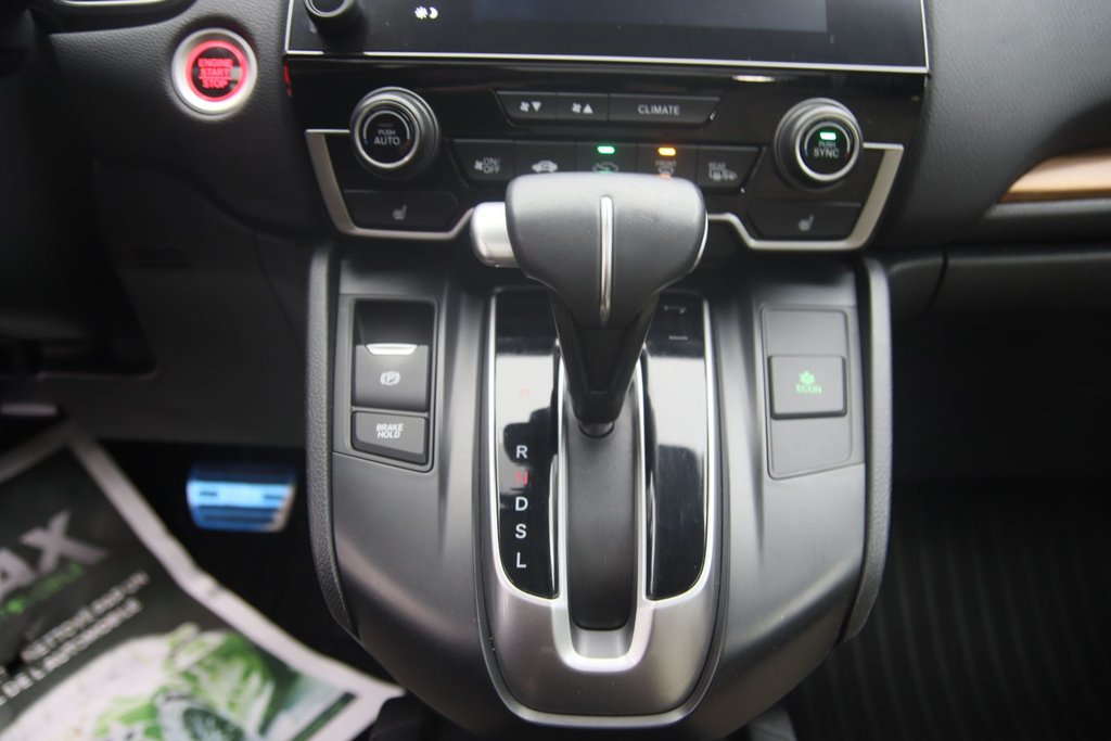 2017 Honda CR-V Touring in Jonquière, Quebec - 13 - w1024h768px