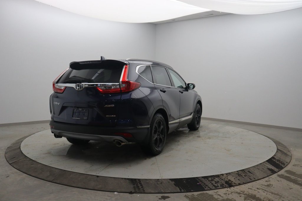 2017 Honda CR-V Touring in Jonquière, Quebec - 4 - w1024h768px