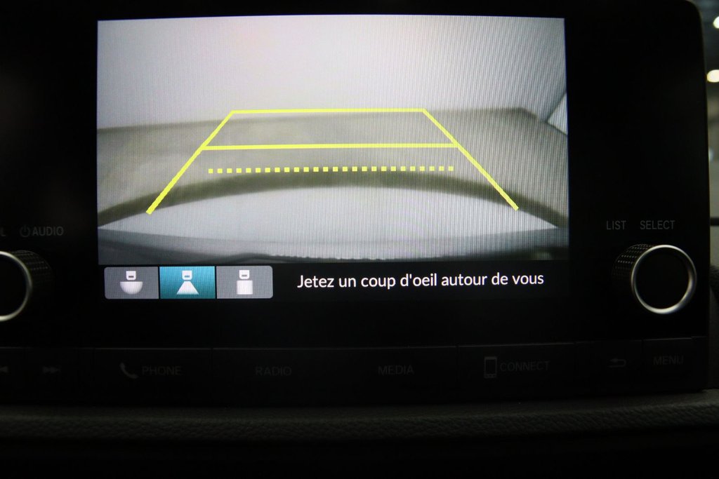 2023 Honda CR-V in Baie-Comeau, Quebec - 14 - w1024h768px