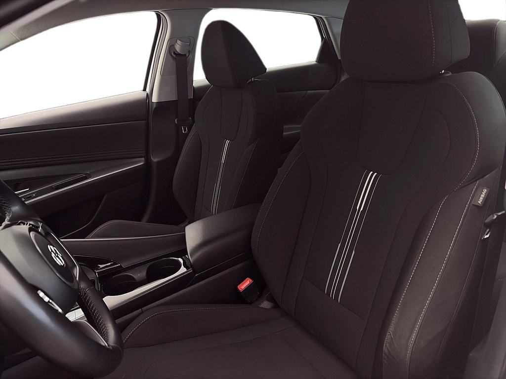 2022 Hyundai Elantra Hybrid in Jonquière, Quebec - 7 - w1024h768px