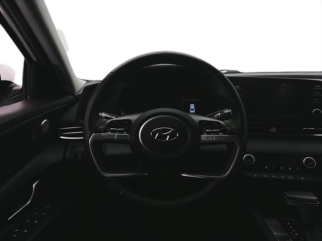 2022 Hyundai Elantra Hybrid in Jonquière, Quebec - 11 - w1024h768px