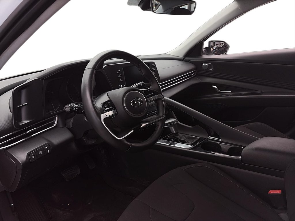 2022 Hyundai Elantra Hybrid in Jonquière, Quebec - 6 - w1024h768px