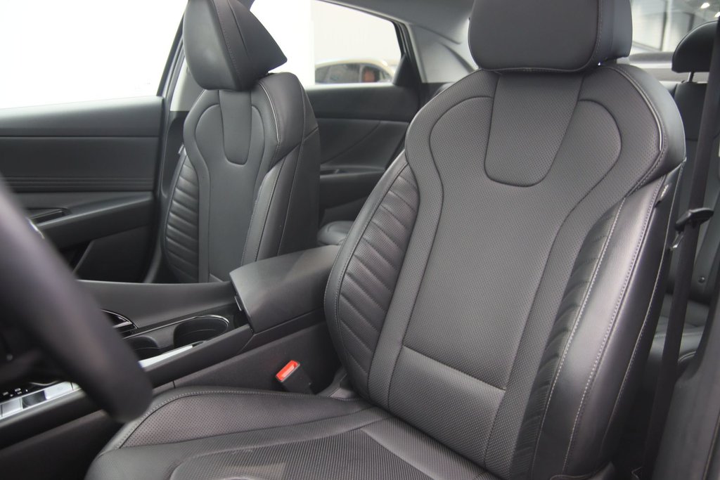 Hyundai Elantra Hybrid Luxury 2023 à Chicoutimi, Québec - 7 - w1024h768px