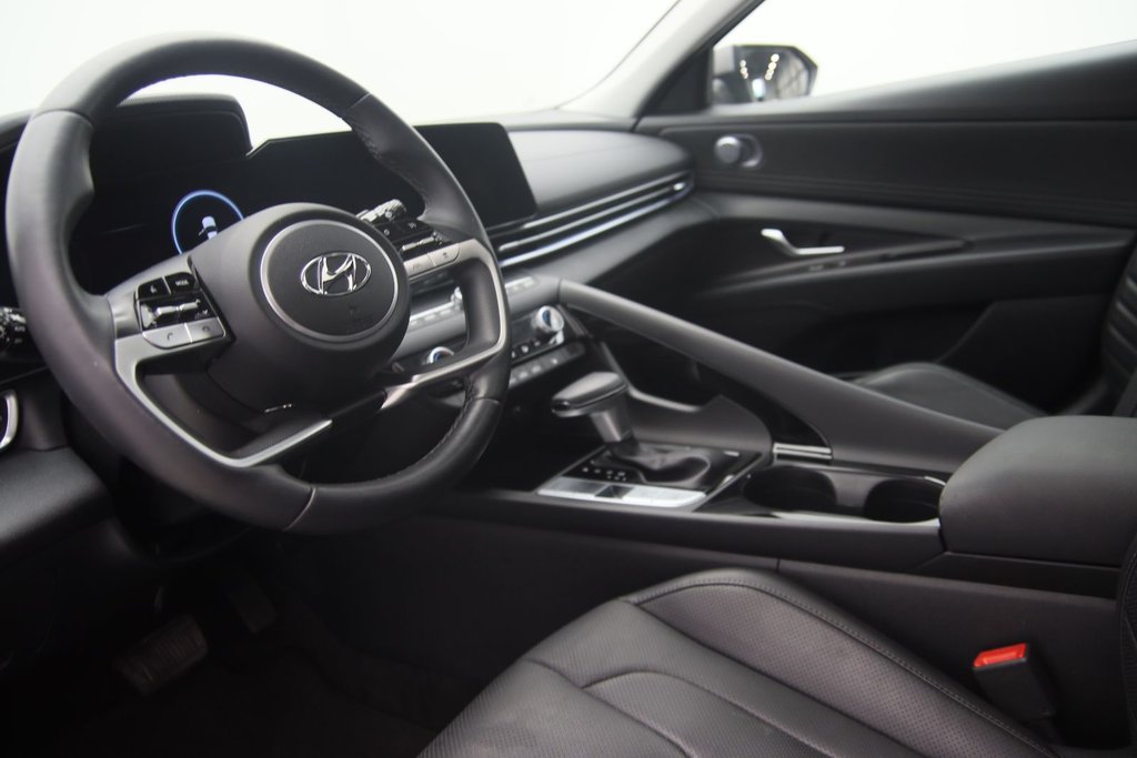 Hyundai Elantra Hybrid Luxury 2023 à Chicoutimi, Québec - 6 - w1024h768px